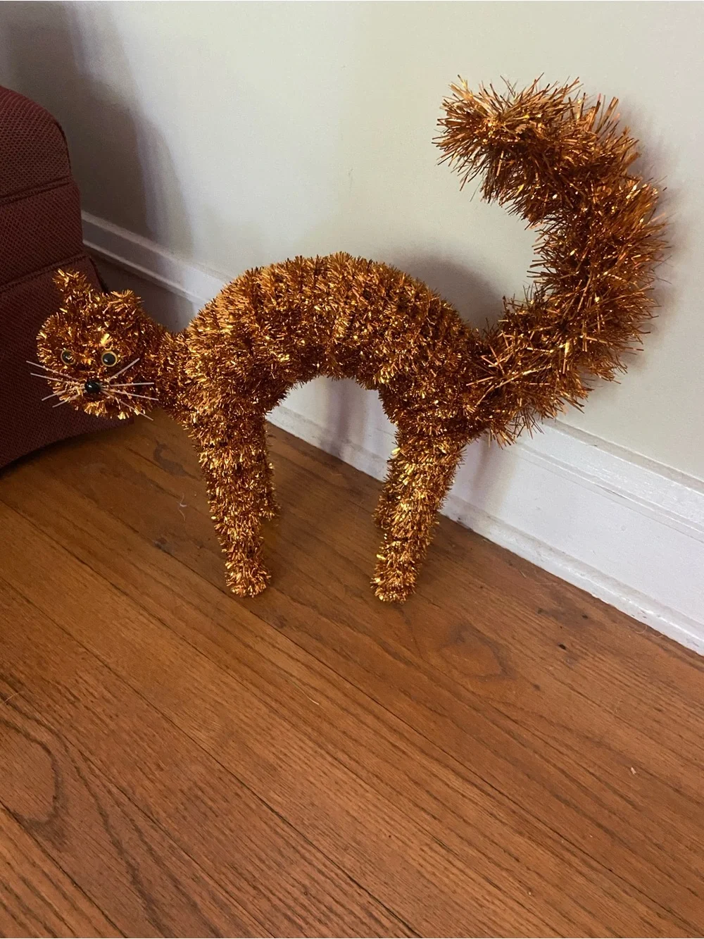 Halloween Orange Tinsel Cat Décor